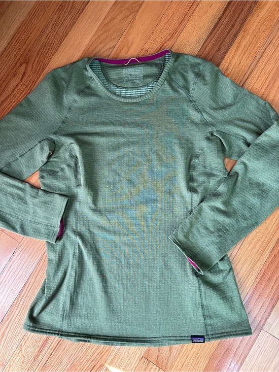 Patagonia Sweaters - Patagonia Capilene 3 Midweight Crew Baselayer Top Women’s M OlivGreen Long Sleev